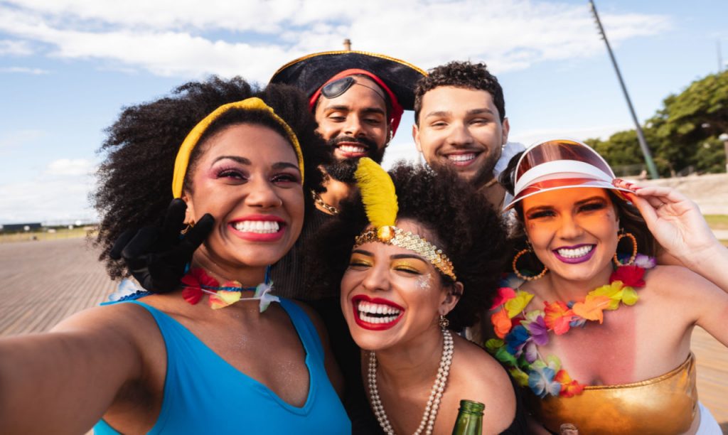 Carnaval Como Aproveitar Ao M Ximo A Folia Sem Prejudicar A Sa De