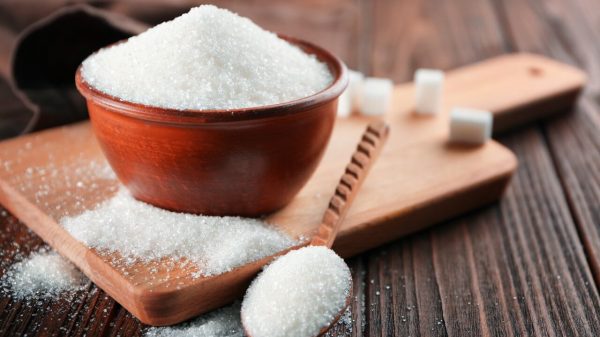 O açúcar é mesmo um vilão das dietas? Entenda