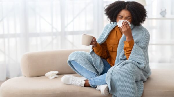 Febre e coriza? Veja 7 sintomas que sinalizam gripe
