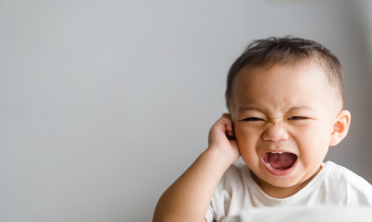 Seu filho está com zumbido no ouvido? Saiba o que pode ser