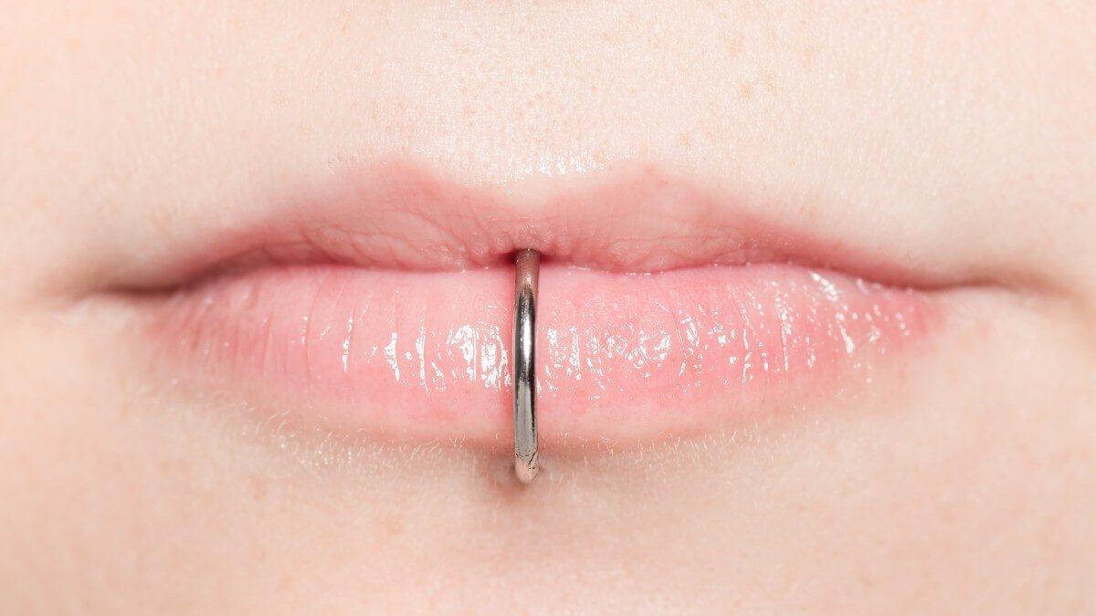 Piercing na boca: guia completo dos cuidados necessários e todos os modelos!